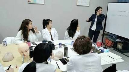 探尋專業(yè)微整形培訓(xùn)之路 機(jī)構(gòu)與學(xué)校的選擇指南